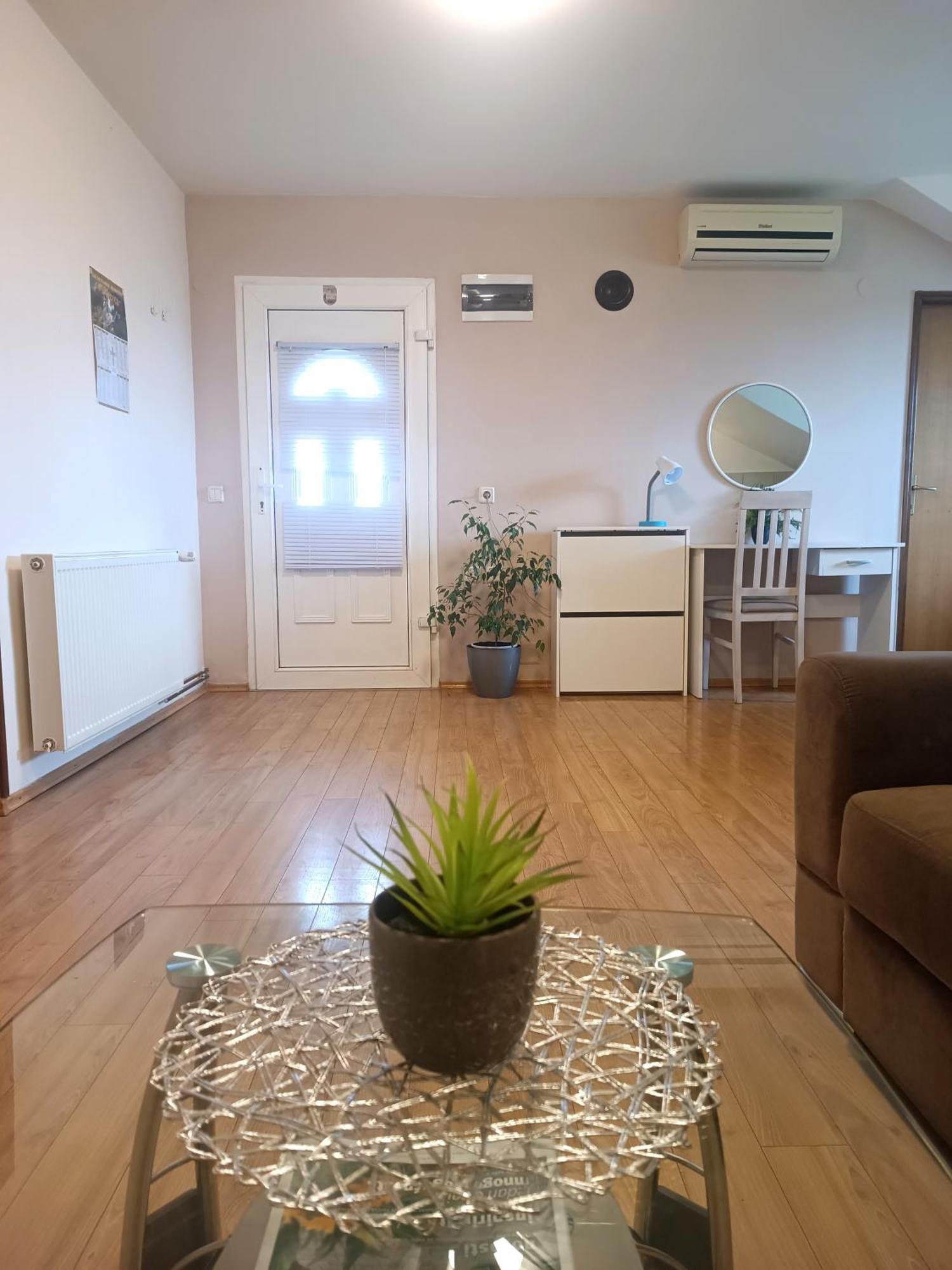 Apartment Rea Zabok A2-3km Kültér fotó